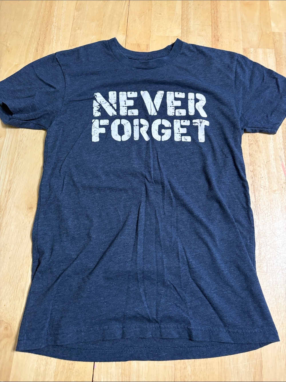Men's Navy Blue 'Never Forget' Graphic Tee